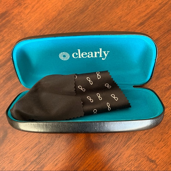 Kam Dhillon Sunglasses, style Coco Black, Hard Case & Lens Cloth Included. - Picture 8 of 10